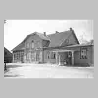 094-0074 Gasthaus -Zum schwarzen Adler-, Besitzer Otto Troyke aus Schirrau.jpg